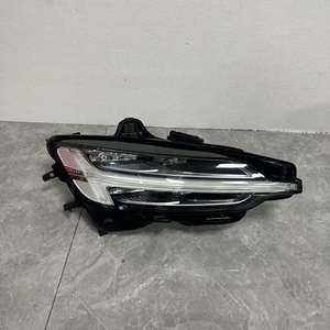 Pour la livraison rapide Original utilisé <span class=keywords><strong>2020</strong></span>-2024 phares de voiture adaptés aux phares <span class=keywords><strong>S60</strong></span> <span class=keywords><strong>S60</strong></span> phares LED - Product Image 3