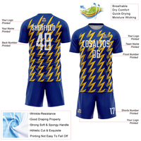 탄력 있는 밑단과 소매로 안전하게 고정되는 축구 유니폼