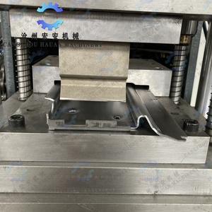 Máquina Formadora de Soportes Inclinados para Racks de Alta Resistencia Hauan, Automática, con PLC, Caja de Cambios, Motor, Bomba y Rodamientos, 26KW de Potencia, 3 Años de Garantía - Product Image 6