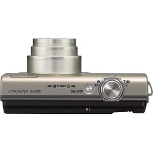 กล้องที่ใช้แล้ว COOLPIX S6200 16 กล้องดิจิตอลพร้อมเลนส์กระจก NIKKOR ED แบบออปติคอล 10 เท่า และวิดีโอ HD 720p (สีเงิน) - Product Image 4