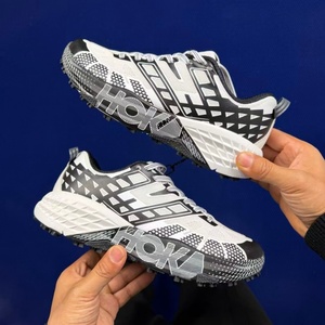 Calzado deportivo de alta gama para hombre y mujer, con diseño clásico, ideal para correr y jugar al tenis. Hecho de malla transpirable - Product Image 2