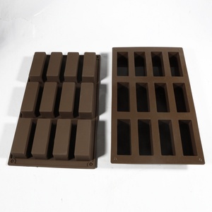 Moule en silicone rectangulaire TangChu à 12 cavités pour chocolat et gâteau mousse, idéal pour Noël et Halloween - Product Image 4