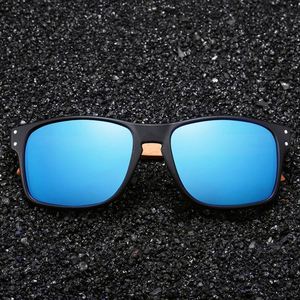 Lunettes de soleil en bois faites à la main pour hommes et femmes, polarisées, pour la conduite en extérieur - Product Image 3