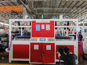 Chaoxu Machinery Hard Plastic Bags <strong>Manufacturing</strong> Machine Vacuum Forming Machine Suitcase Production Line - Product Image 3