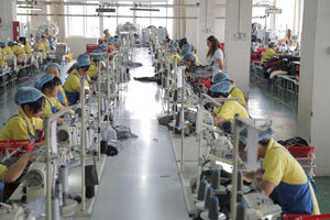 Neues Design Kolumbien Fußballtrikot Maßgeschneidertes Retro-Fußballteam-Uniform Sublimations-Fußballbekleidung für Herren-Fußballtrikots - Product Image 2