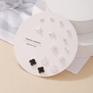 Juego de 7 pares de aretes de bisutería con incrustaciones de circonita en forma de corazón, luna y estrella, regalo para mujer - Product Image 4