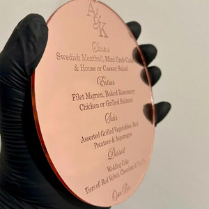 เมนูงานแต่งงานแบบกำหนดเอง เมนูอะคริลิคแบบกระจกเงาสำหรับใส่บนจาน การ์ดเมนูสลักเลเซอร์สำหรับงานแต่งงาน ตกแต่งโต๊ะอาหารค่ำ - Product Image 3