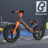 Vélos d'équilibre pour enfants Design Kids' 12 pouces sans pédales, vélo d'apprentissage pour les tout-petits de 1 à 3 ans, garçons et filles, vélo de glisse pour la conduite en extérieur