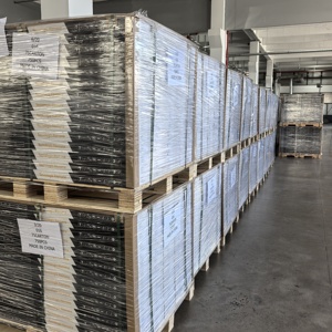 Pavimento SPC Moderno Impermeabile per Interni, Effetto Legno Marrone con Garanzia di 5 Anni, Installazione a Incastro, Prodotto in Cina - Product Image 3