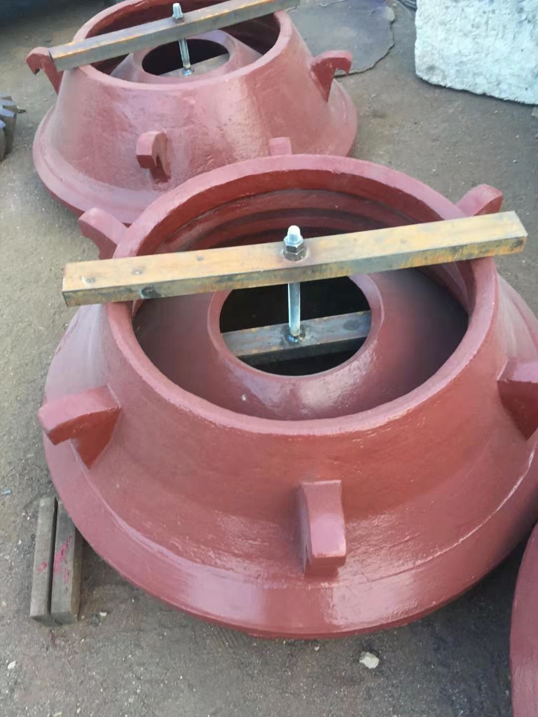 Stone Crusher Mining Machine High Performance Limestone/Granite/Gravel/Basalt Stone Rock Spring Cone Crusher with Good P