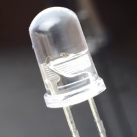 Diodes LED multicolores 50 pièces 5 mm Lentille transparente Composants électroniques 2 broches Clignotant lent/rapide Émettant de la lumière