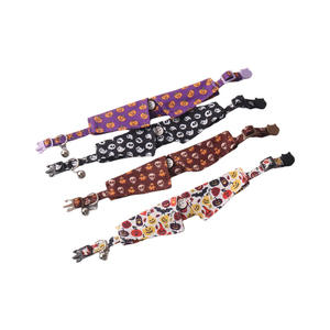 Collar para Mascotas con Diseño Navideño, Collar de Santa Claus para Gatitos con Campanas - Product Image 2