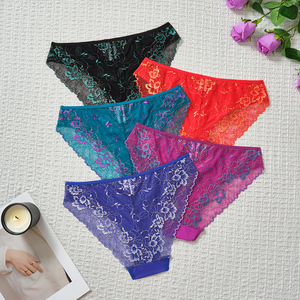 Классические слитные трусики с кружевом - Product Image 1