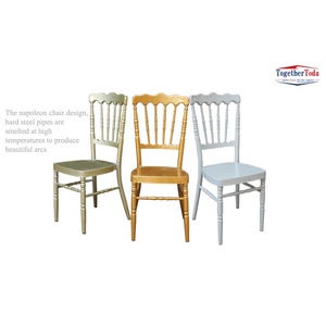 Chaise Chiavari en métal multicolore empilable pour hôtels, mariages et banquets, avec dossier classique en échelle - Product Image 4