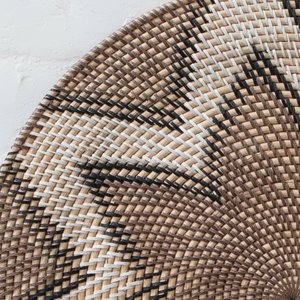 Stickers muraux tissés à la main malais Art décoratif unique pour la maison ou le bureau 60cm et 102cm de diamètre - Product Image 1