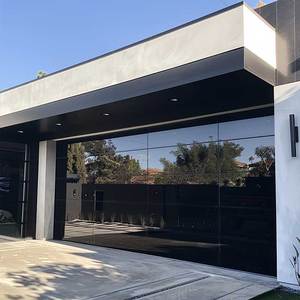 Portes <span class=keywords><strong>de</strong></span> <span class=keywords><strong>garage</strong></span> automatiques sans cadre en aluminium <span class=keywords><strong>de</strong></span> haute qualité personnalisées Sunnysky avec verre trempé - Product Image 1