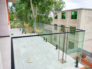 Système de balustrade en verre sans cadre moderne pour escaliers extérieurs, balcons, villas, centres commerciaux - Conception en aluminium en forme de U, résistant à <span class=keywords><strong>la</strong></span> rouille - Product Image 6