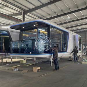 Casa Cápsula Prefabricada en Contenedor - Impermeable, Ligera, de Montaje Rápido, Hotel de 2 Dormitorios con Cocina - Product Image 2