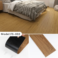 Heißgepresster PVC-LVT-Bodenbelag Moderner Rutschfester Verschleißbeständiger Wasserdichter Selbstklebender Glatter Oberfläche Umweltfreundlicher Langlebiger Fitness-Studio-Treppenbelag