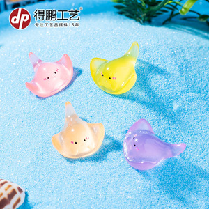 Adorno de resina Dp con forma de manta raya, decoración para mini acuario, accesorio artesanal de estilo caricatura para pecera, paisaje marino - Product Image 1