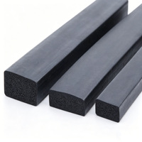 Bande de caoutchouc mousse EPDM carrée, bande d'étanchéité EPDM pour boîte de distribution et armoire, bande de caoutchouc marine étanche, bande plate
