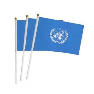 Venta al por mayor 100% poliéster ONU internacional de mano pequeñas mini banderas de las Naciones Unidas bandera con palo - Product Image 1
