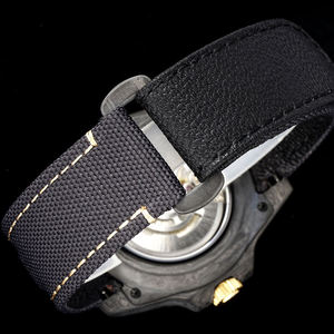 Reloj Deportivo Personalizado de Fibra de Carbono Premium Negro y Dorado 2025, con Fecha Automática, Ligero (50g) - Product Image 3