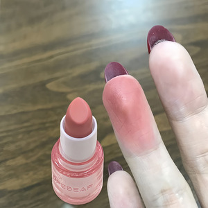 ลิปสติกเนื้อแมทกำมะหยี่สีเกรปฟรุตสไตล์<span class=keywords><strong>เกาหลี</strong></span> ช่วยเพิ่มสีสันให้ผิว ติดทนนาน ไม่เหนียวเหนอะหนะ - Product Image 2