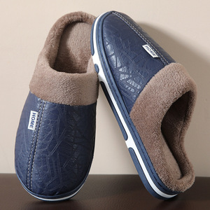 Chaussons d'intérieur chauds en cuir PU et fourrure pour femmes et hommes, à bout fermé, antidérapants, pour l'hiver et l'automne - Product Image 3