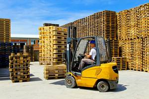 2.5 Ton 3 Ton Diesel Multifunctional Mini Forklift Truck <b>Used</b> with Euro5/EPA Pallet Packed for Terrain Use - Product Image 5