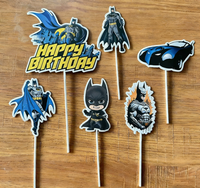 Décorations de gâteau d'anniversaire à motif de dessin animé, pics décoratifs pour desserts, accents décoratifs pour les célébrations d'anniversaire sur le thème des garçons