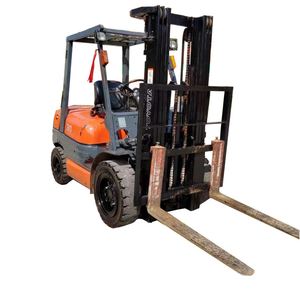 Chariot élévateur diesel 3 portes d'occasion 3 tonnes, excellent état, prix bas, bien entretenu, entièrement prêt à être expédié, déplacement latéral de palettes, garantie 1 an - Product Image 1