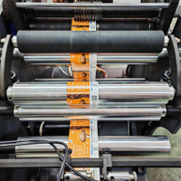 Machine de rembobinage de refente de rouleau d'étiquettes imprimées adhésives personnalisées de haute précision avec servomoteur à écran tactile