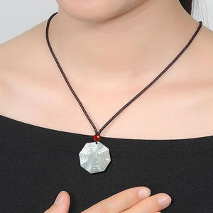 Colgante de Jadeíta Natural de Myanmar con los Cinco Elementos y los Ocho Trigramas, Estilo Chino, con Certificado de Tasación HJ56 - Product Image 4