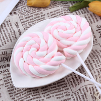 Collations japonaises de 28g, vente en gros de barbe à papa fruitée à saveur acide, sucette florale douce pour la cuisson au supermarché