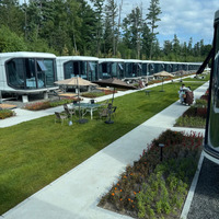 Maison capsule spatiale de luxe de 20 pieds, maison modulaire préfabriquée portable, cabine d'hôtel intelligente avec design en verre panoramique