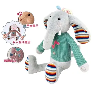 Poupée en peluche éléphant à capteur interactif Offre Spéciale ensemble de jouets en peluche sûrs pour bébé jouet pour tout-petits avec musique légère