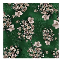 Tissu en polyester peau de pêche imprimé personnalisé avec motif de fleurs de pêcher pour vêtements féminins