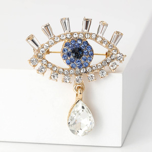 Broches de moda al por mayor para mujer, con diseño de ojo de diablo de cristal personalizado, broche de seguridad para niña, broche de zapatos con diamantes de imitación, azul y negro, para boda - Product Image 4