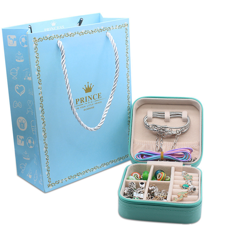 Beaded Bracelet Gift Set - Green Jewelry Box