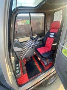 Grúa sobre orugas usada Zoomlion QY25V541 de 25 toneladas, año 2016, con pluma telescópica de 48 m, motor, bomba y componentes principales PLC. - Product Image 5