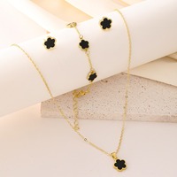 Conjunto de Joyería de Moda para Mujer, Collar y Pulsera de Aleación Chapada en Oro con Flor de Cinco Pétalos de Acrílico, Juego de Tres Piezas