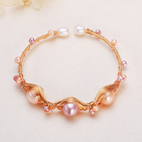 Bracelet HECATE en torsades de pâte à frire tressées, perles brillantes de 9 mm, plaqué or cuivre, bracelet enroulé de 5 mm, bracelet en perles d'eau douce pour femme