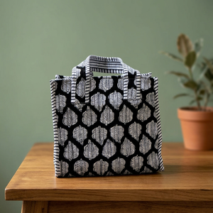 Sac fourre-tout matelassé en coton avec poignées rayées et fermeture éclair, idéal pour toutes les saisons, sac de plage, de voyage et de shopping quotidien pour femme - Product Image 4