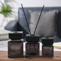 Blitzverkauf Diffusor-Leerflasche Maßgefertigte Diffusor-Glasflasche 50ml 100ml 150ml 200ml Luxus-Duftdiffusor-Flasche für Innenräume