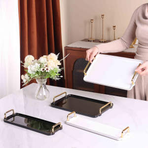 Ensemble d'assiettes à collation en céramique dorée de luxe avec récipients en verre décoratifs avec plateau peint à la main en or véritable - Product Image 3