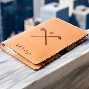 ที่ใส่สมุดบันทึกคะแนนกอล์ฟหนังแท้ Boshiho แบบสั่งทำพิเศษ สไตล์วินเทจ หรูหรา พร้อมโลโก้ ทำด้วยมือ แกะสลักด้วยเลเซอร์ - Product Image 1