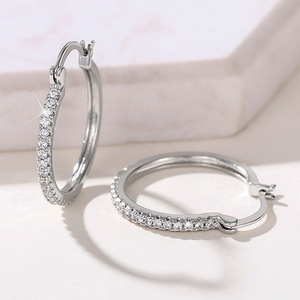 Orecchini a Cerchio Grandi da Donna, Stile Ear Cuff Rotondo di Tendenza, Gioielli Versatili alla Moda - Product Image 5