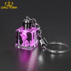 PuJiang Wholesale K9 Clear Blank Crystal Glass Keychains Custom 3D Laser Engraving Dog Cubic Crystal Keychain for Souvenir Gift