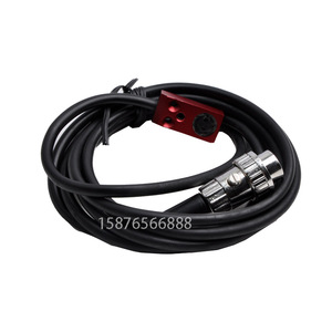 Sensor de entrega de papel Leuze Electronic RK716 para prensas de impresión con conector de cable metálico - Product Image 2